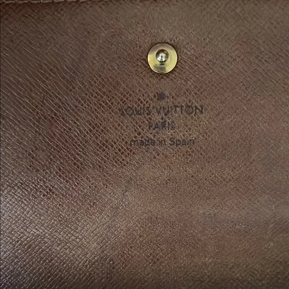 Authentic Louis Vuitton Monogram Clutch - Picture 3 of 9